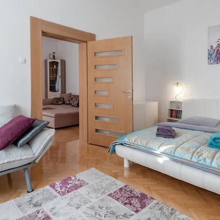 Brasov Centrul Vechi - 67Sqm - 2Min To Counsel Square Apartment Exterior foto