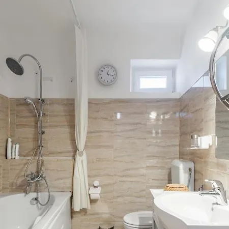 Brasov Centrul Vechi - 67Sqm - 2Min To Counsel Square Apartment Exterior foto