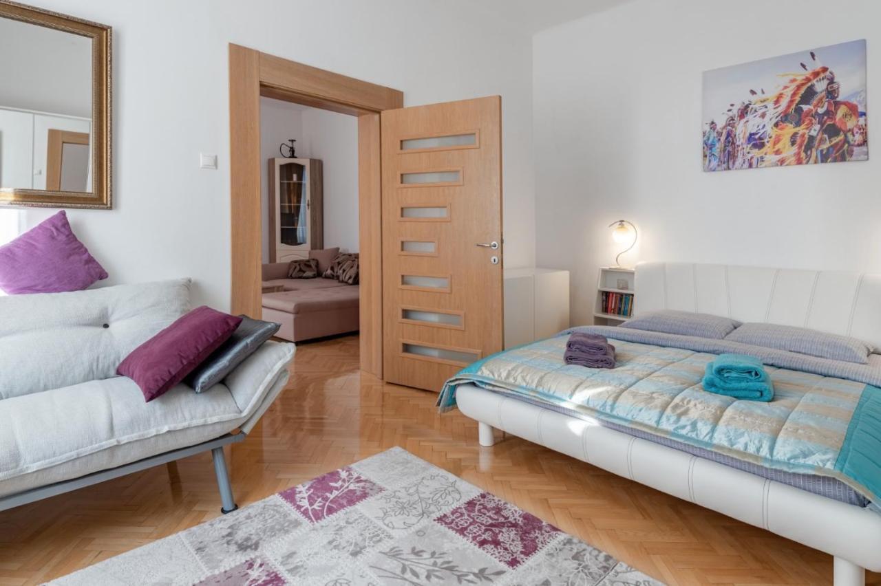 Centrul Vechi - 67sqm - 2min To Counsel Square *