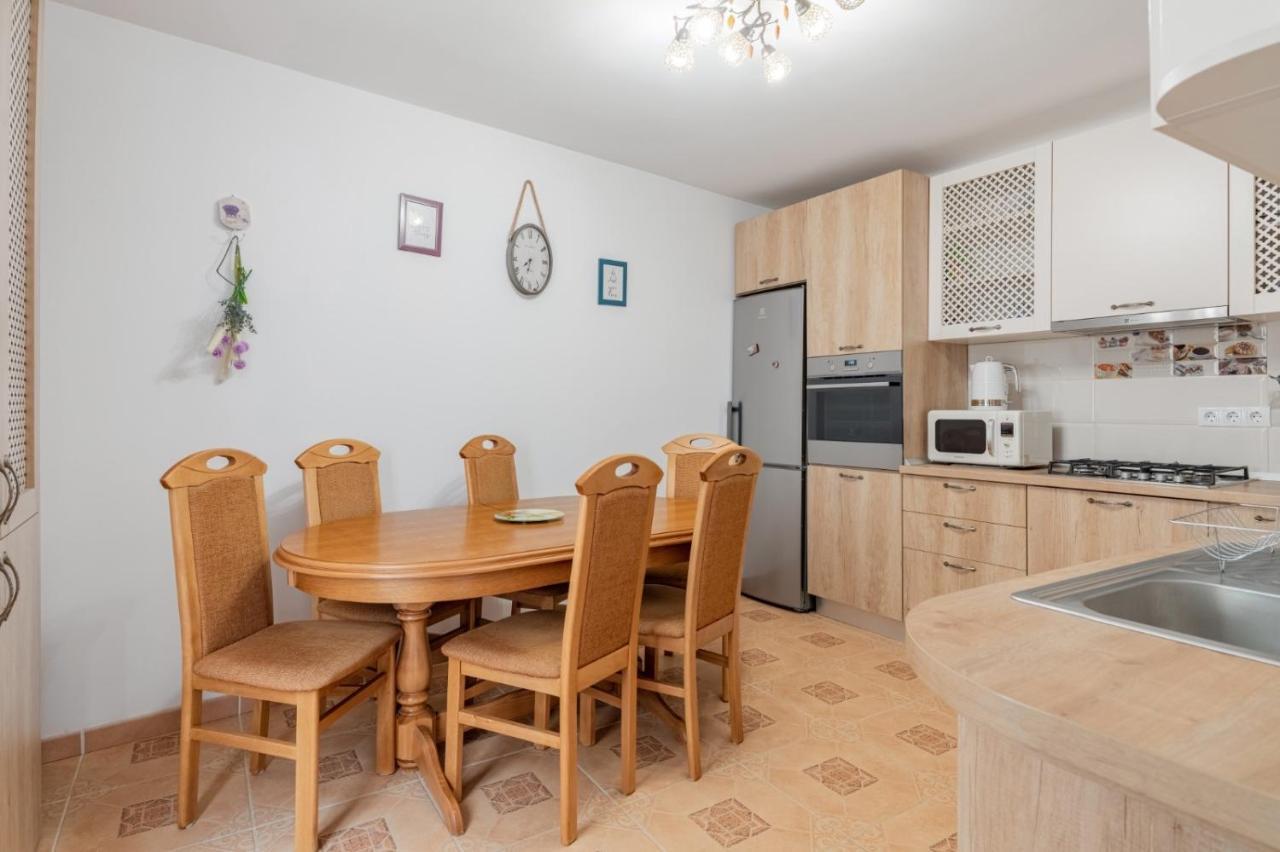 Centrul Vechi - 67sqm - 2min To Counsel Square *