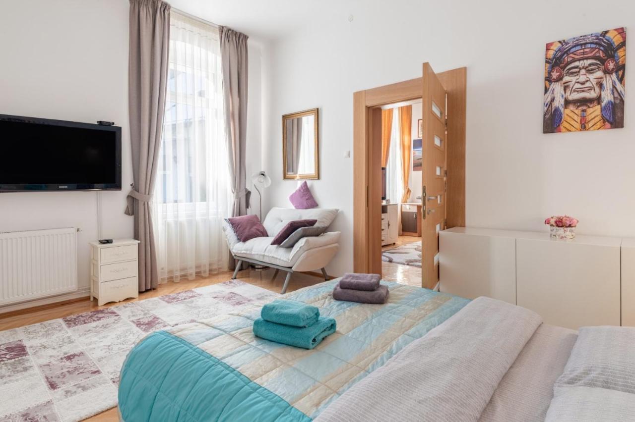 Centrul Vechi - 67sqm - 2min To Counsel Square *