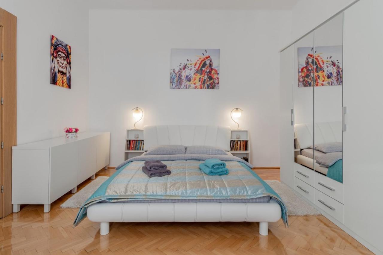 Centrul Vechi - 67sqm - 2min To Counsel Square Brasov