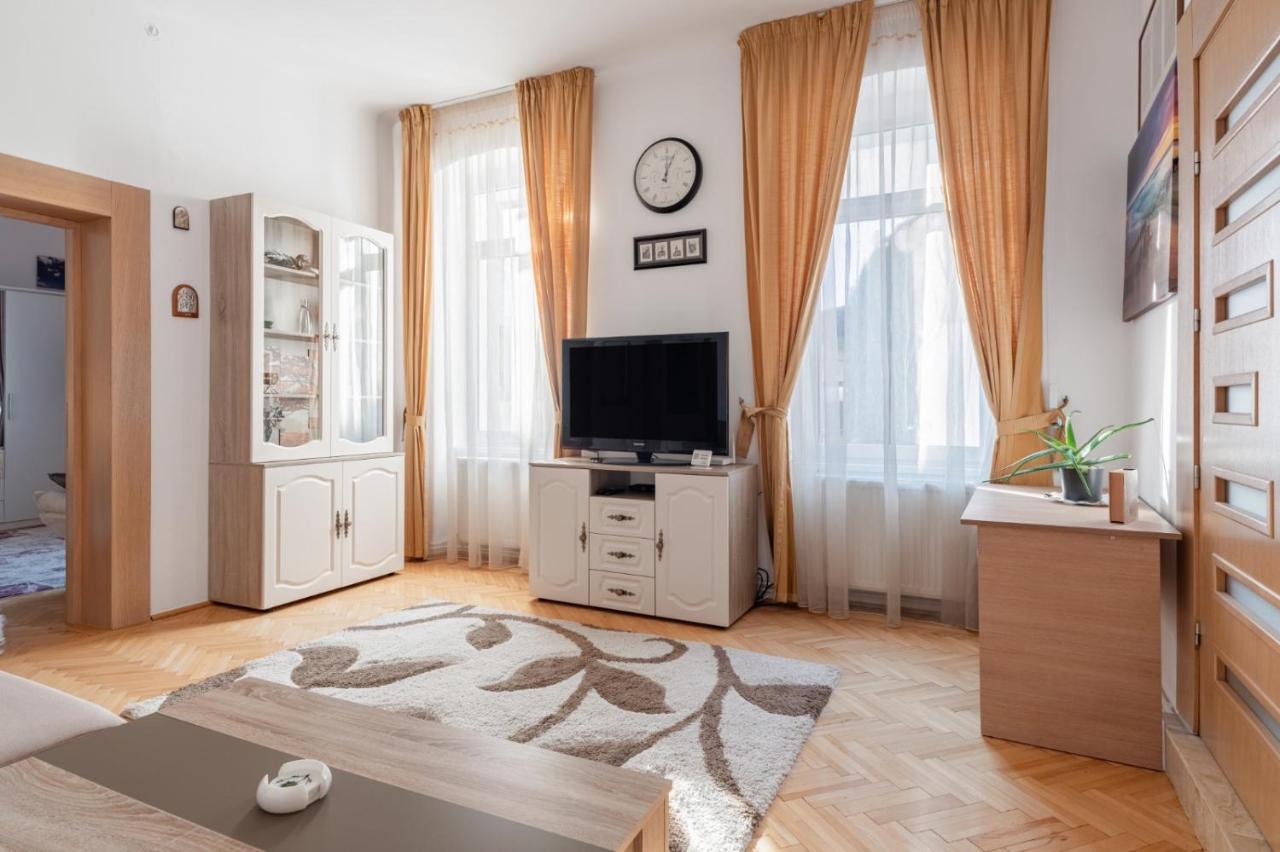 Centrul Vechi - 67sqm - 2min To Counsel Square Braşov