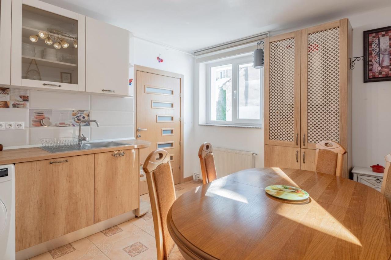 Centrul Vechi - 67sqm - 2min To Counsel Square