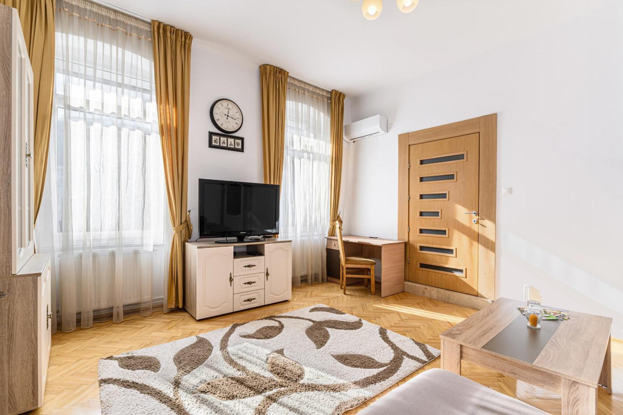 Centrul Vechi - 67sqm - 2min To Counsel Square * Brasov