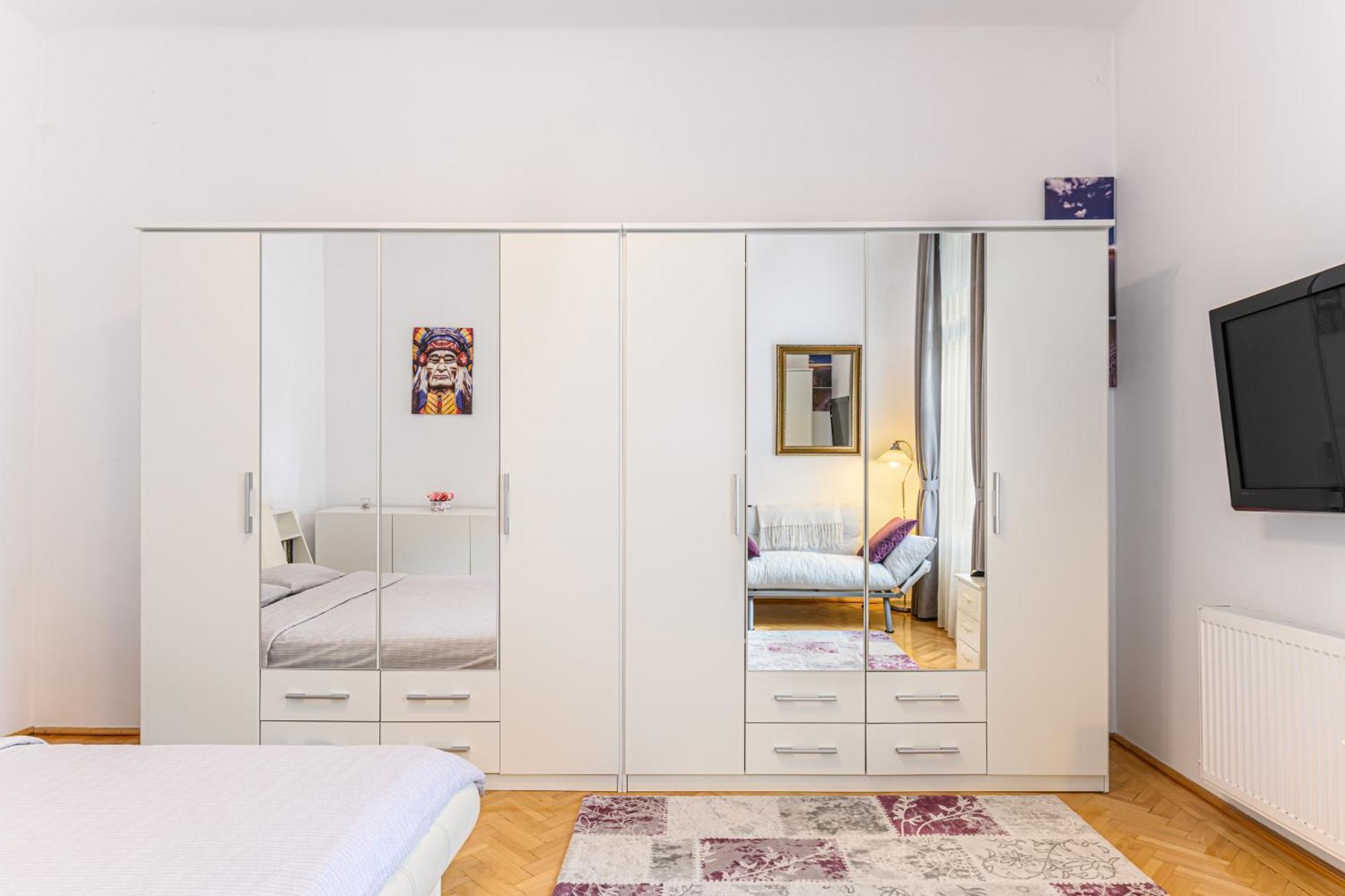Apartment Centrul Vechi - 67sqm - 2min To Counsel Square