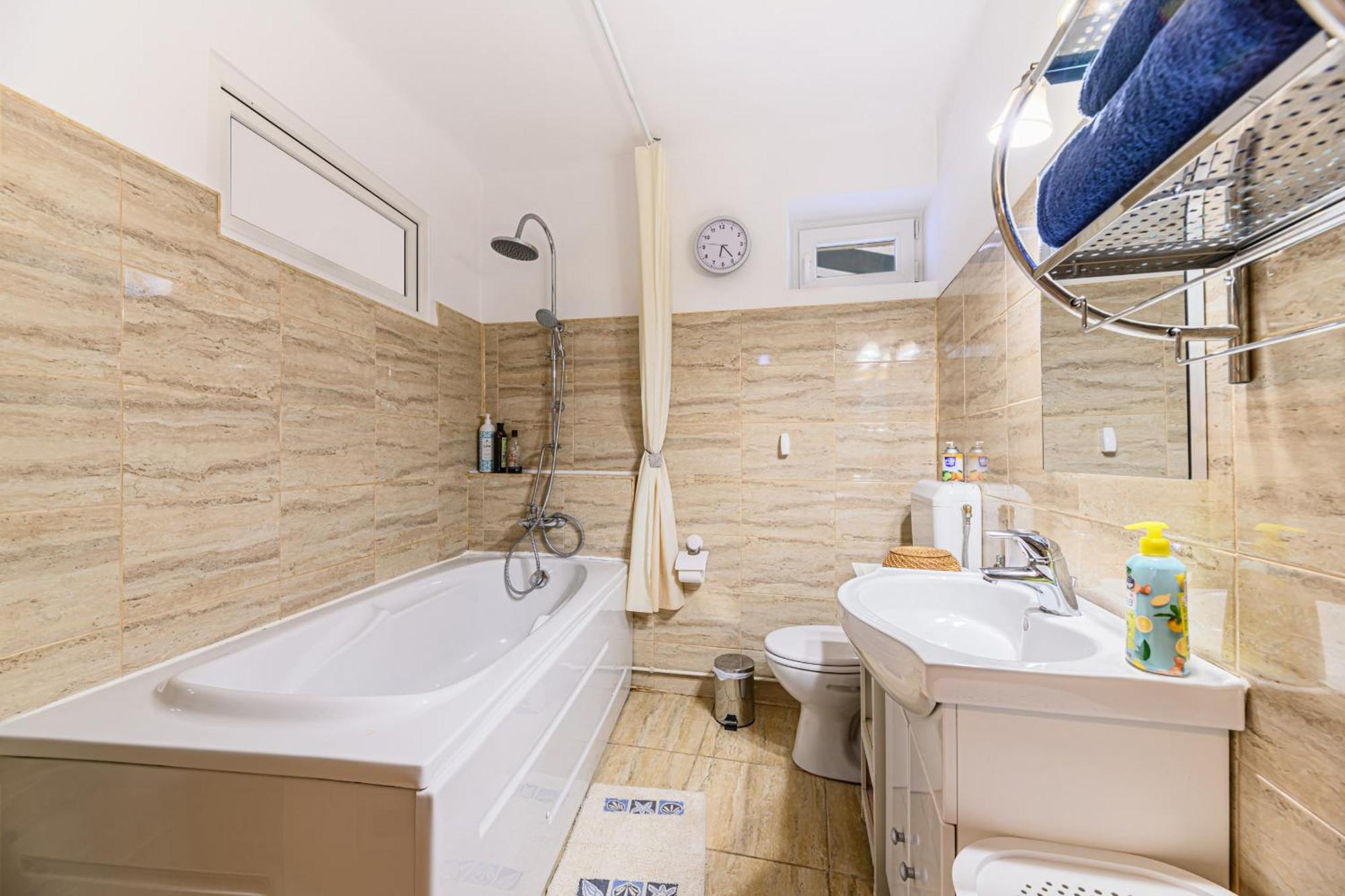 Centrul Vechi - 67sqm - 2min To Counsel Square *
