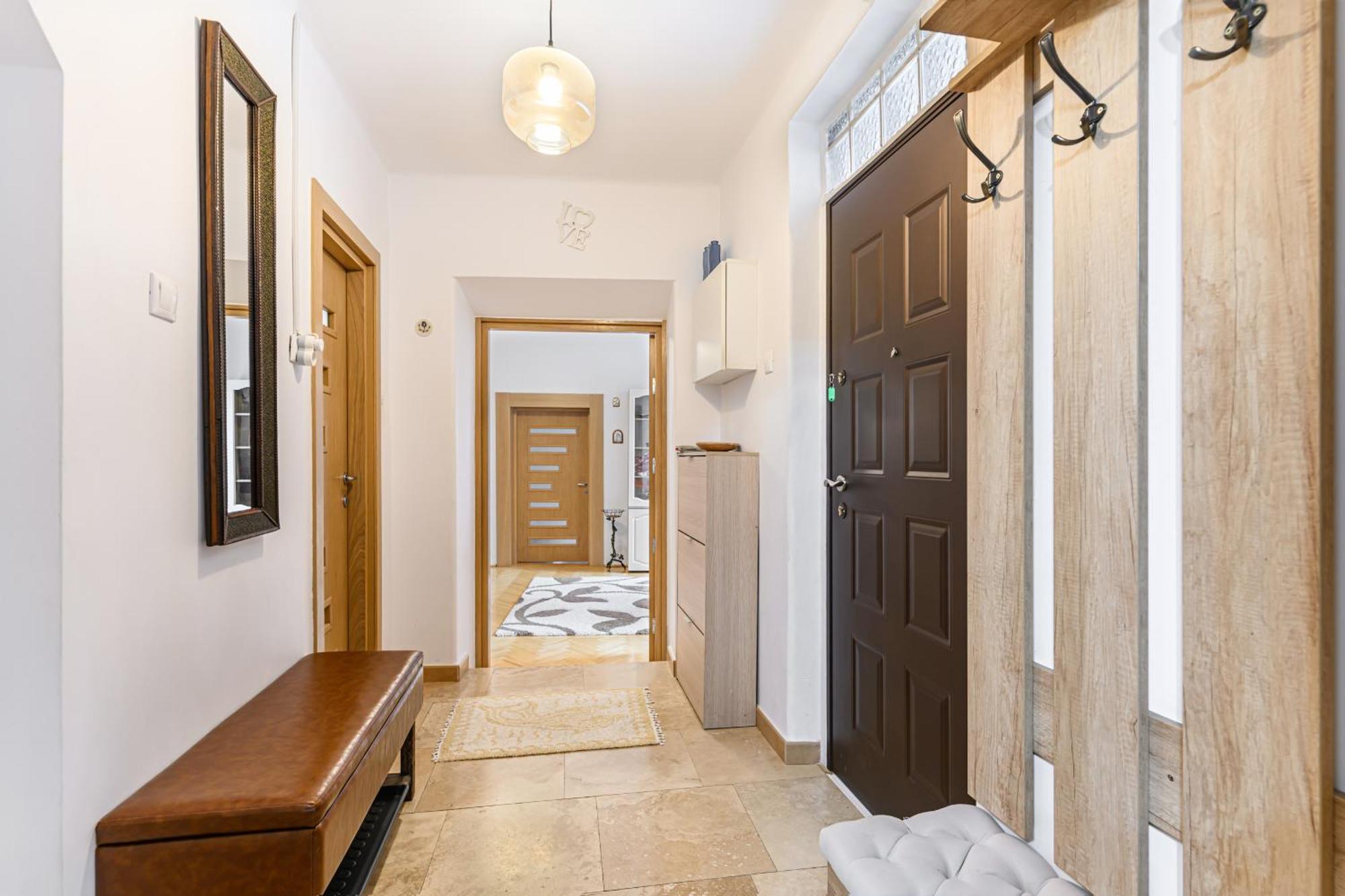 Apartment Centrul Vechi - 67sqm - 2min To Counsel Square *