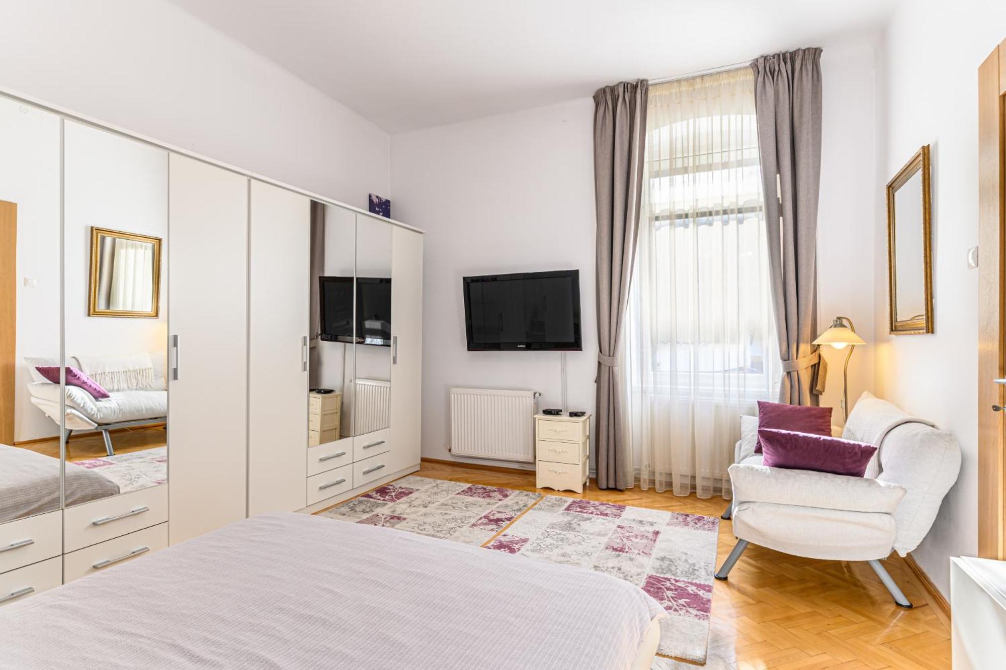 Centrul Vechi - 67sqm - 2min To Counsel Square Apartment Brasov