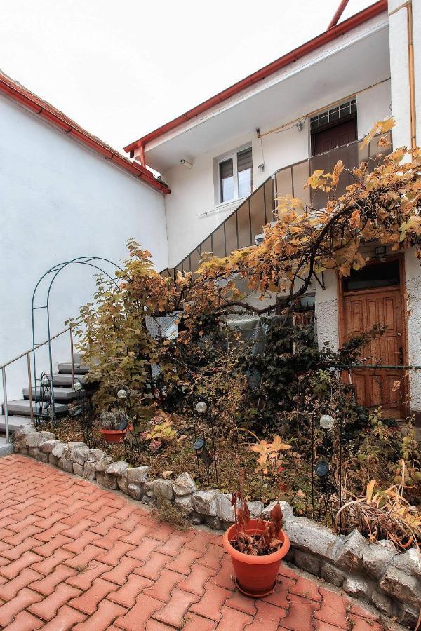 Centrul Vechi - 67sqm - 2min To Counsel Square